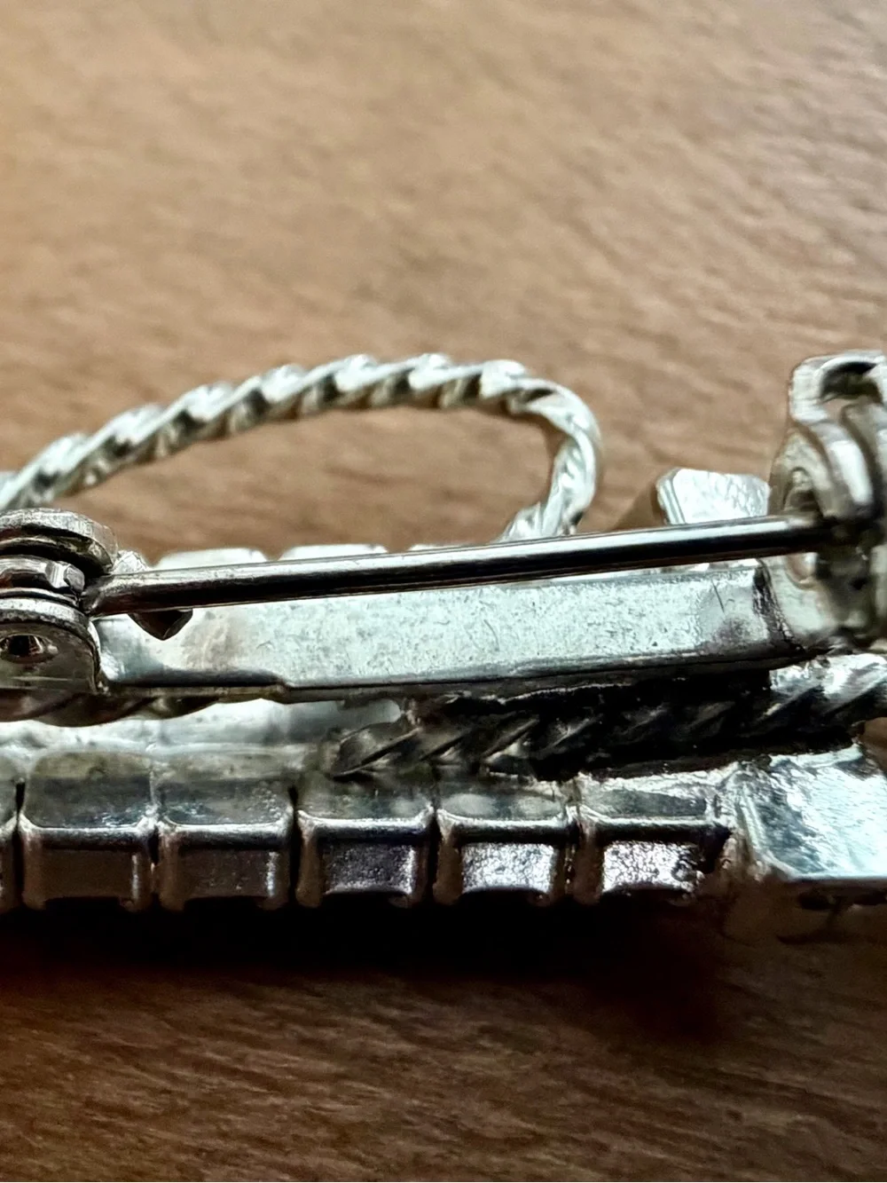 VINTAGE SILVER TONE RHINESTONE GOLF BAG & CLUBS GOLF FIGURAL PIN BROOCH